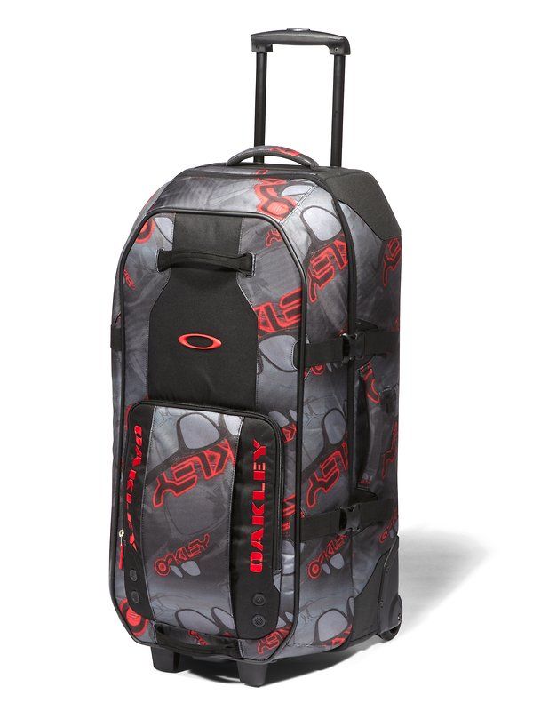 Oakley Large Roller Bag - £113.74 | Oakley Luggage & Backpacks | Cyclestore